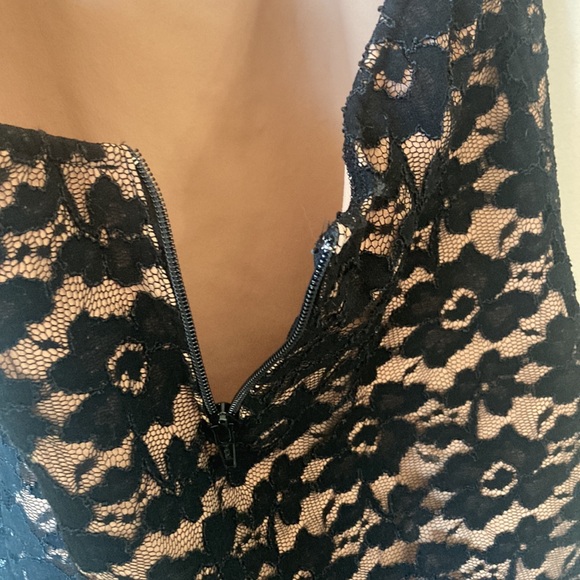 NWOT Class Act Lace Overlay Body Con Dress - Picture 10 of 11